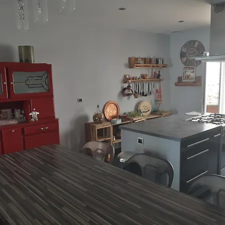 Сasa de vacaciones Maison De Village Avec Sa Charmante Petite Cour Interieure