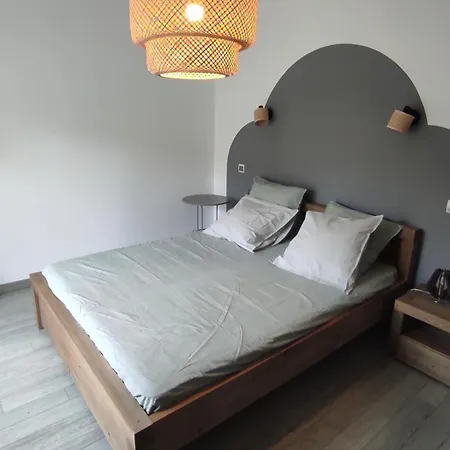 Сasa de vacaciones Maison De Village Avec Sa Charmante Petite Cour Interieure