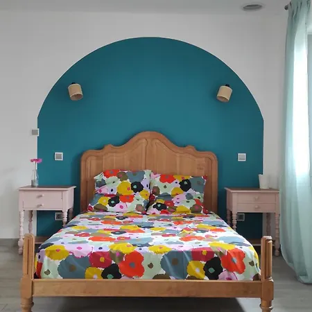 Сasa de vacaciones Maison De Village Avec Sa Charmante Petite Cour Interieure *