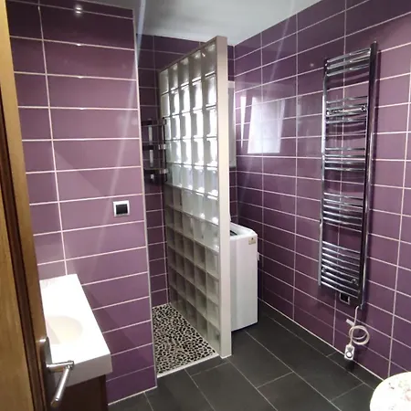 Сasa de vacaciones Maison De Village Avec Sa Charmante Petite Cour Interieure Fleury (Aude)